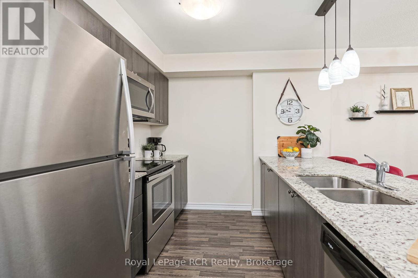 












205 - 2 COVE COURT

,
Collingwood,




Ontario
L9Y0Y6

