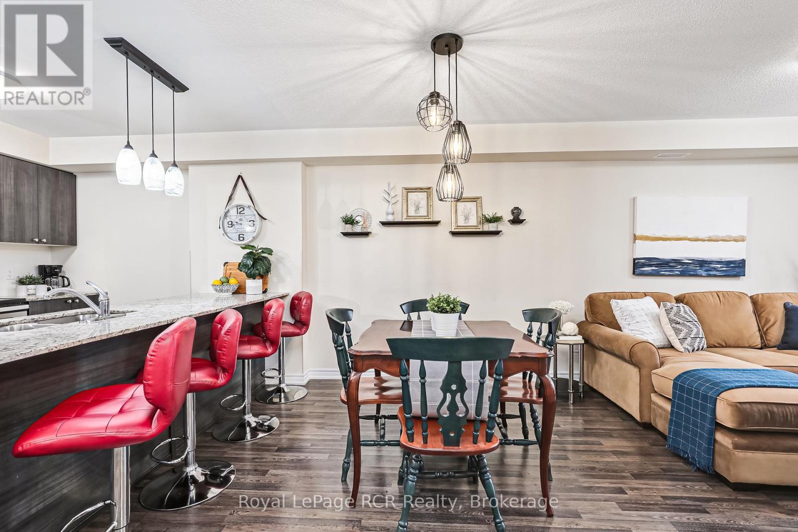 












205 - 2 COVE COURT

,
Collingwood,




Ontario
L9Y0Y6

