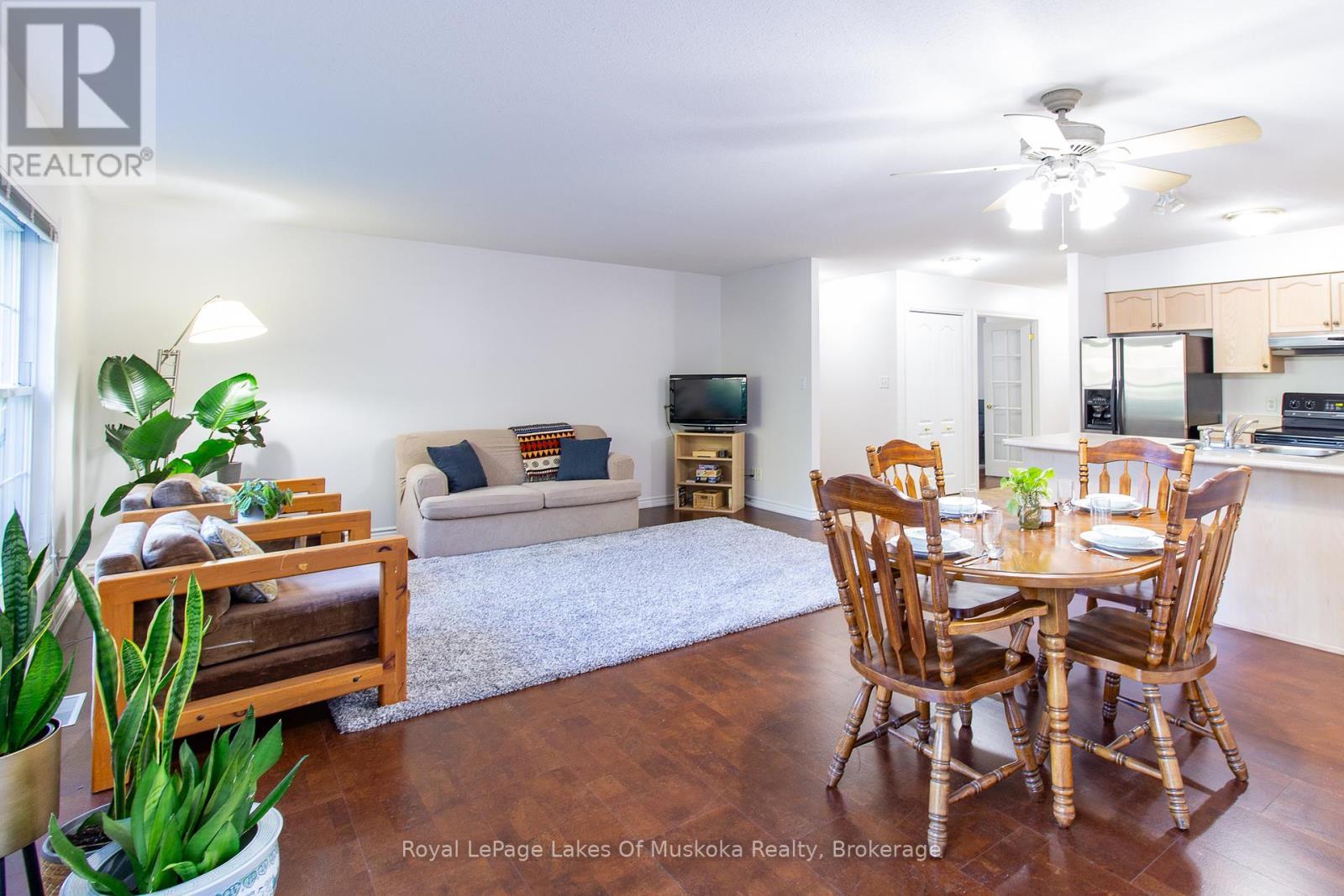 












110 - 24 ONTARIO STREET

,
Bracebridge (Macaulay),




Ontario
P1L2H5


