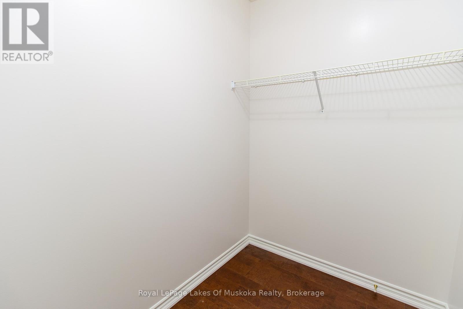 












110 - 24 ONTARIO STREET

,
Bracebridge (Macaulay),




Ontario
P1L2H5

