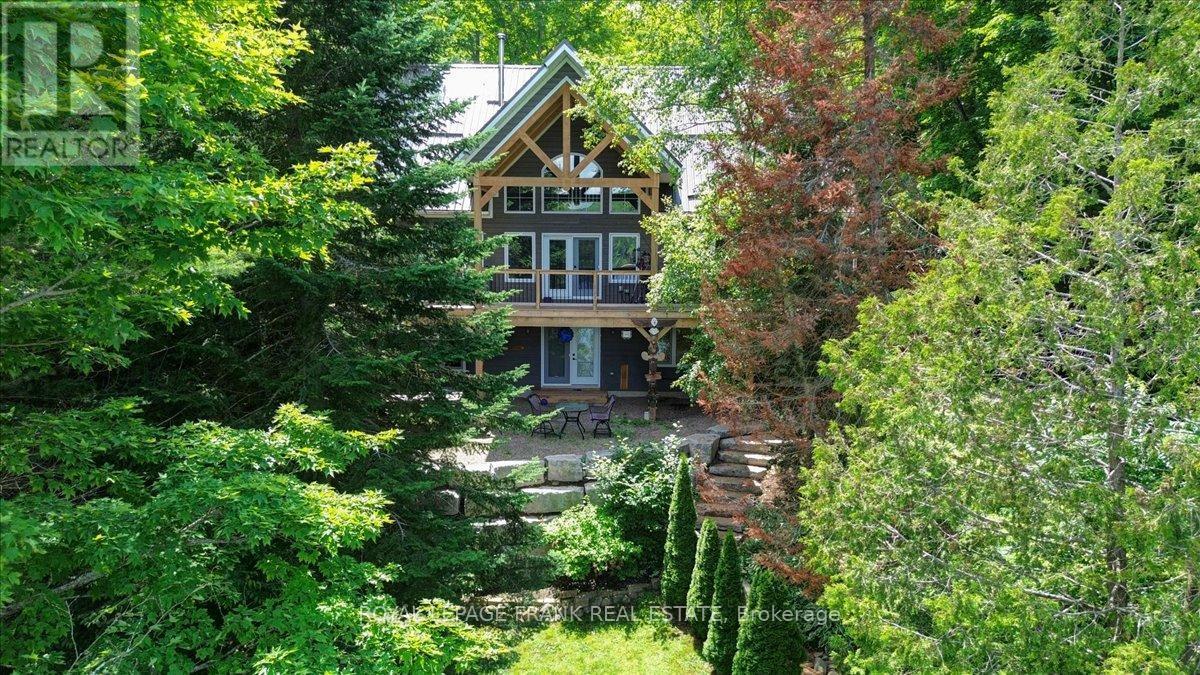 












355 WEST DIAMOND LAKE ROAD

,
Hastings Highlands (Herschel Ward),




Ontario
K0L2A0

