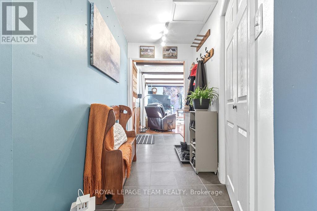 












144 OPEONGO ROAD

,
Renfrew,




Ontario
K7V2T5

