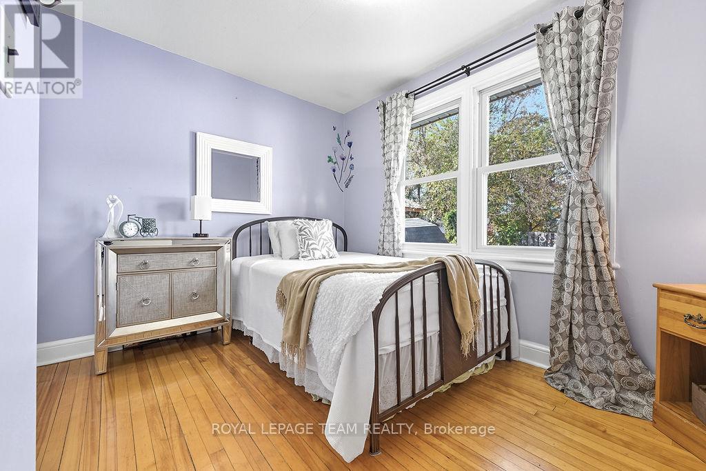 












144 OPEONGO ROAD

,
Renfrew,




Ontario
K7V2T5

