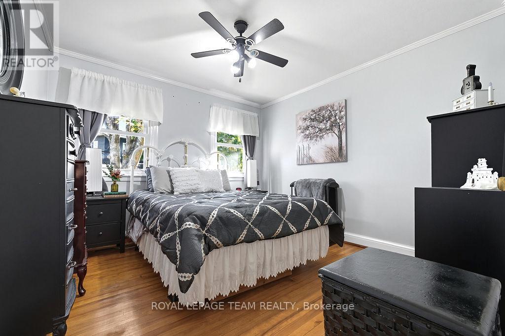 












144 OPEONGO ROAD

,
Renfrew,




Ontario
K7V2T5

