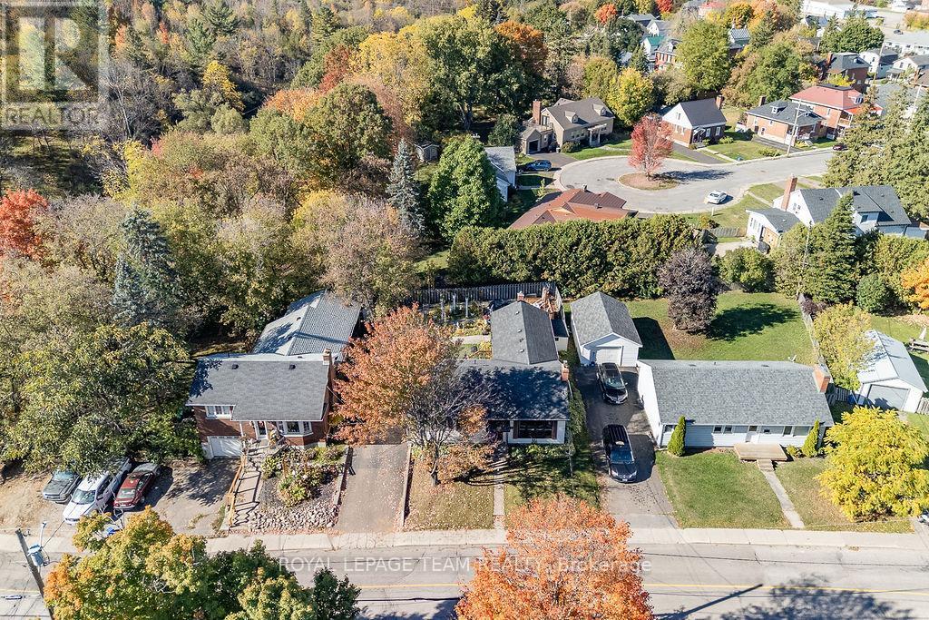 












144 OPEONGO ROAD

,
Renfrew,




Ontario
K7V2T5

