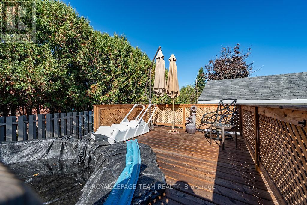 












144 OPEONGO ROAD

,
Renfrew,




Ontario
K7V2T5

