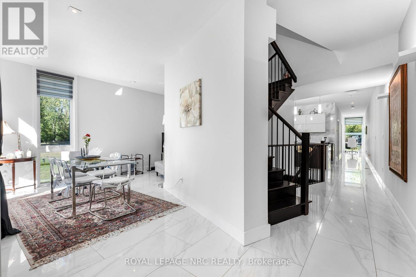 












888 EDGEMERE ROAD

,
Fort Erie (Crescent Park),




Ontario
L2A1A8

