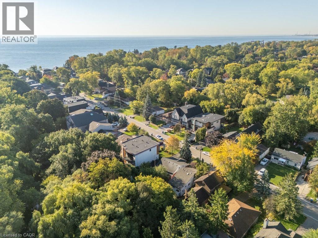 












945 BEECHWOOD Avenue

,
Mississauga,




Ontario
L5G4E3

