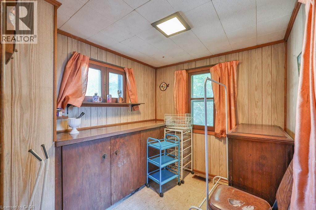 












945 BEECHWOOD Avenue

,
Mississauga,




Ontario
L5G4E3

