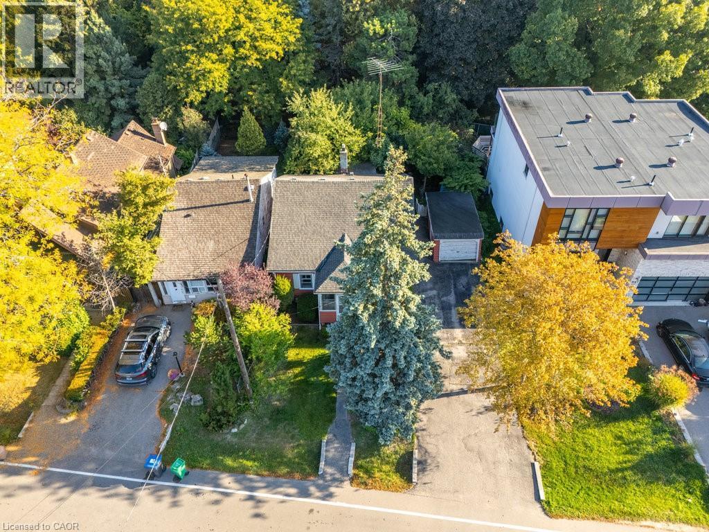 












945 BEECHWOOD Avenue

,
Mississauga,




Ontario
L5G4E3

