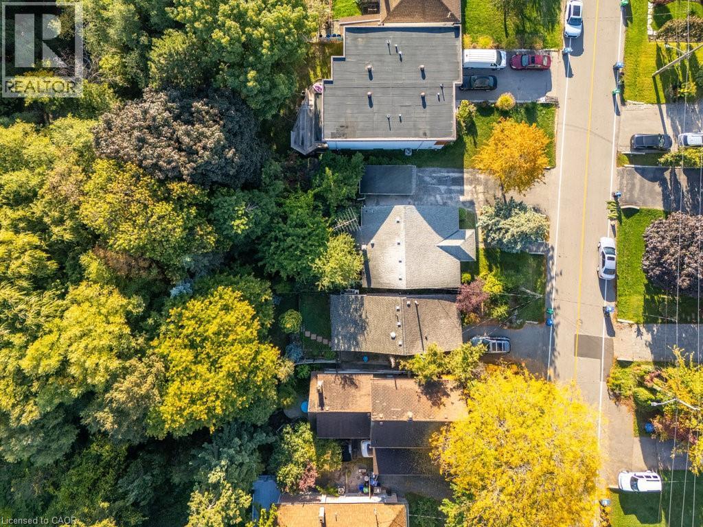 












945 BEECHWOOD Avenue

,
Mississauga,




Ontario
L5G4E3

