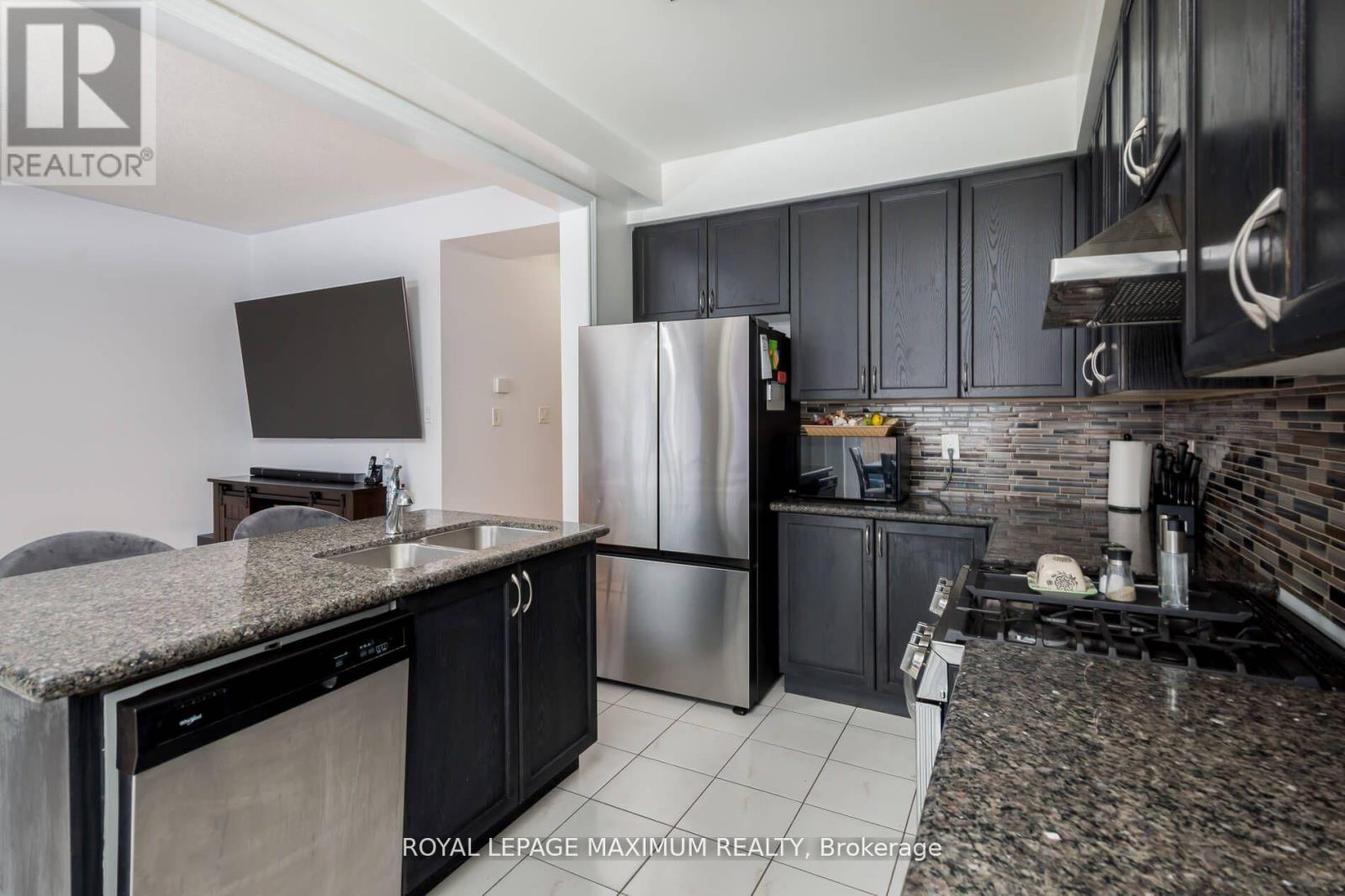 












1518 FARROW CRESCENT

,
Innisfil,




Ontario
L9S0L6

