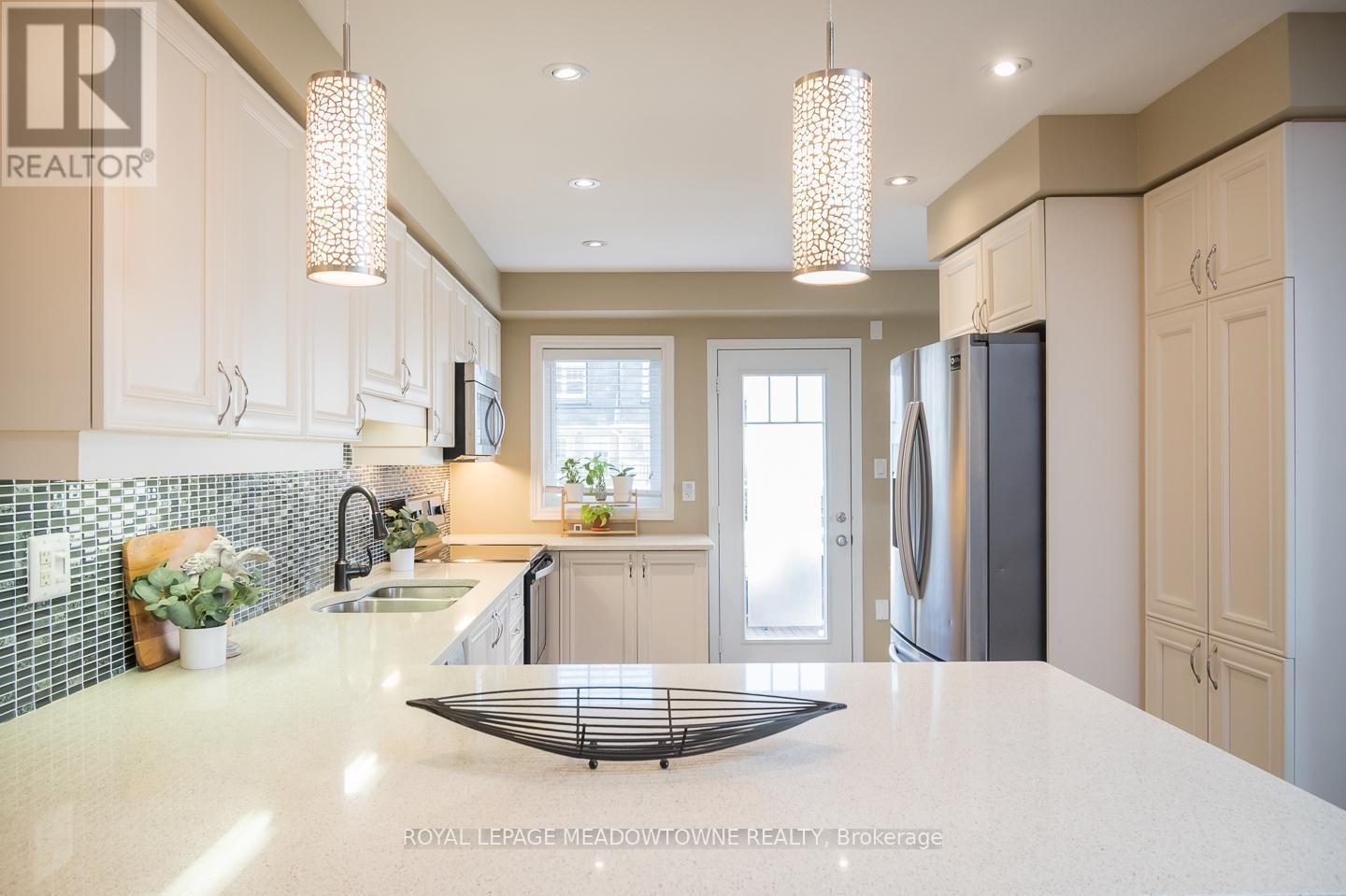 












961 NADALIN HEIGHTS

,
Milton,




Ontario
L9T8R3

