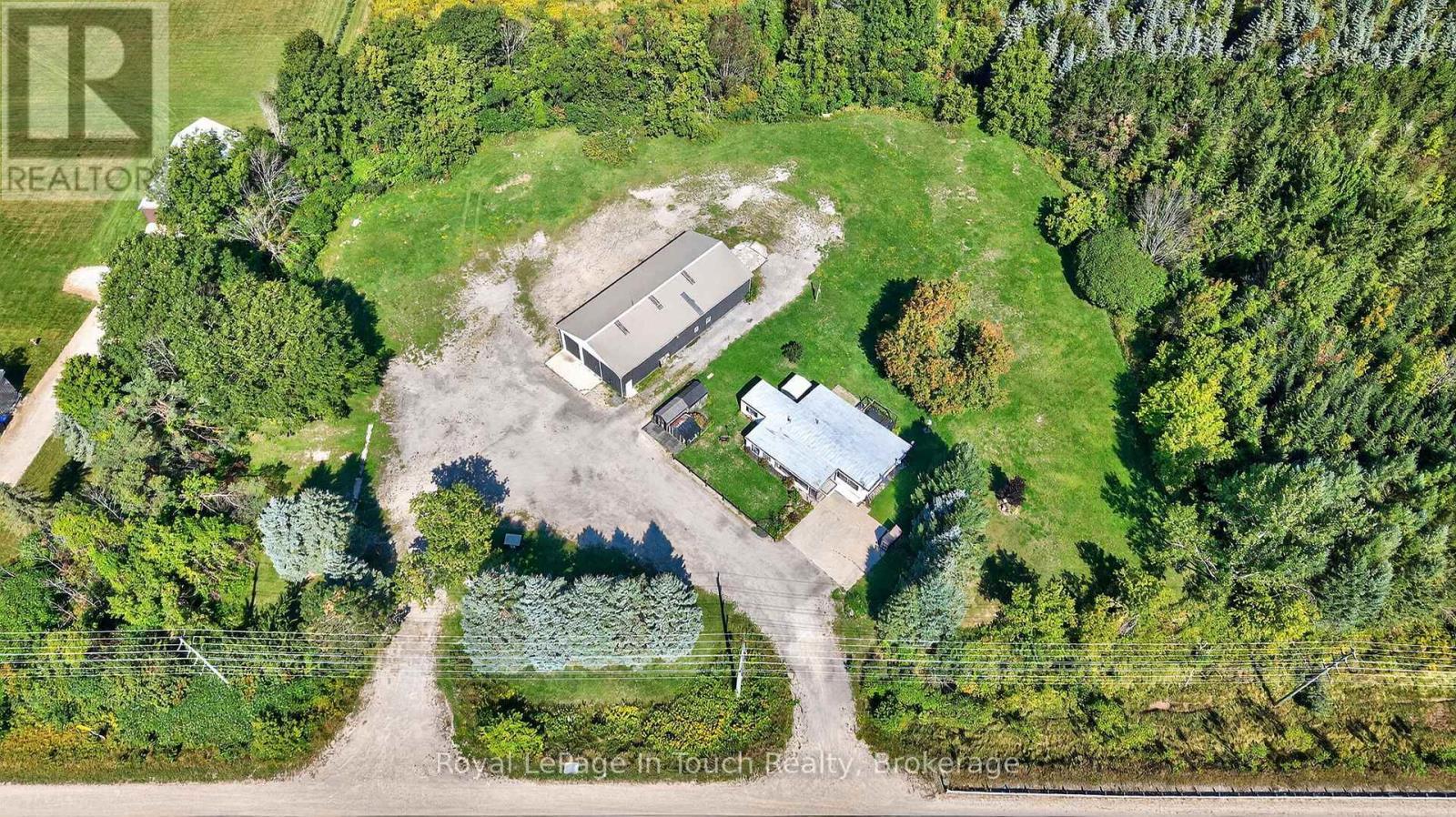 












17077 HIGHWAY 12

,
Midland,




Ontario
L4R4K3

