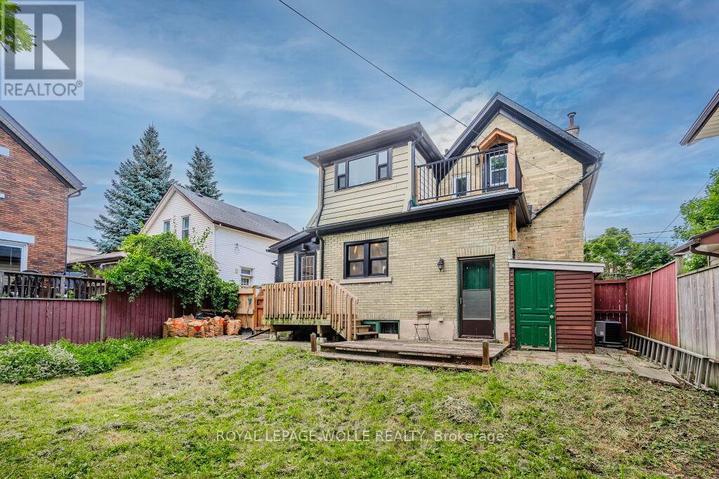 












76 WELLINGTON STREET N

,
Kitchener,




Ontario
N2H5J6

