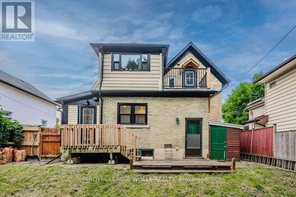 












76 WELLINGTON STREET N

,
Kitchener,




Ontario
N2H5J6

