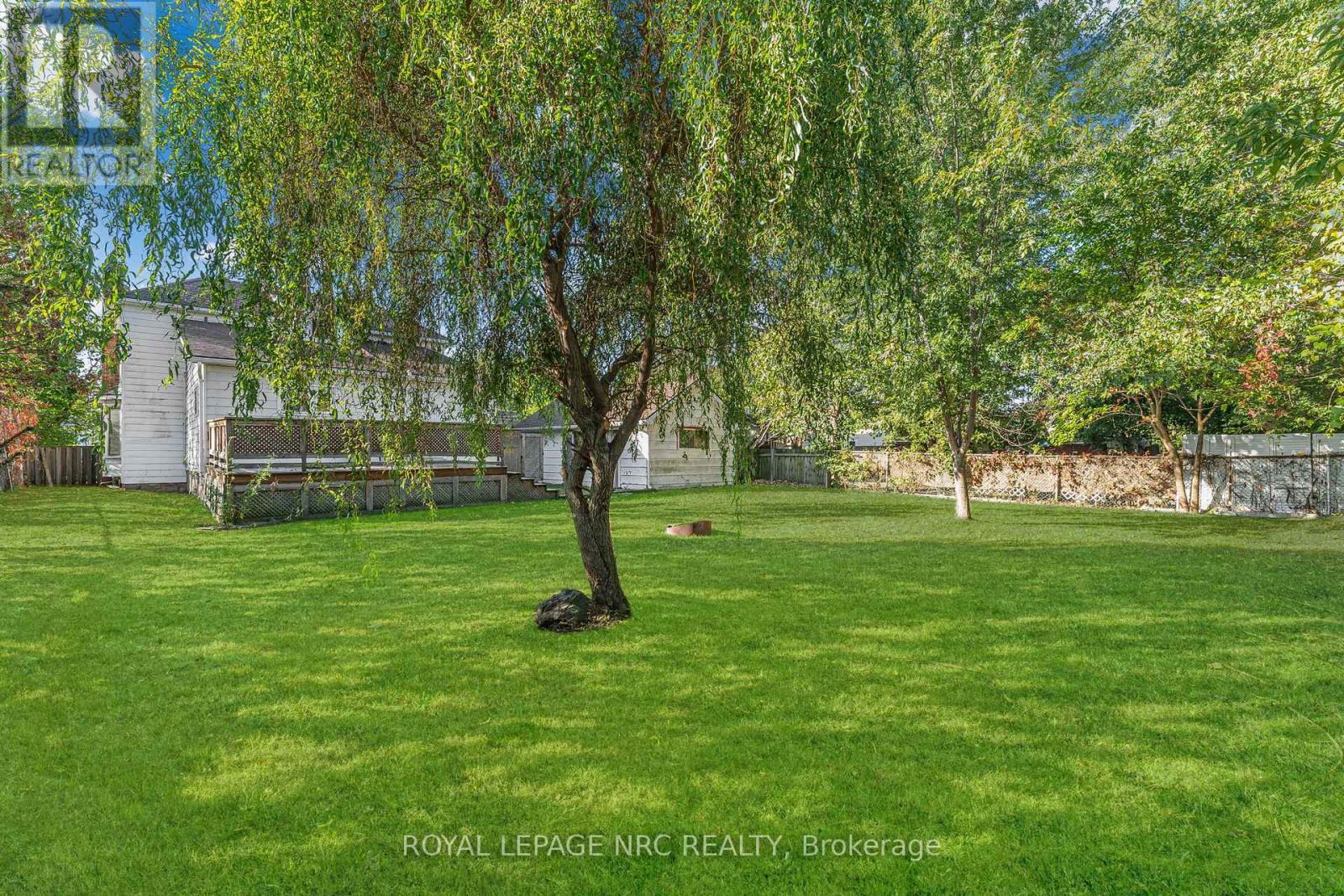 












204 GILMORE ROAD

,
Fort Erie (Central),




Ontario
L2A2M3

