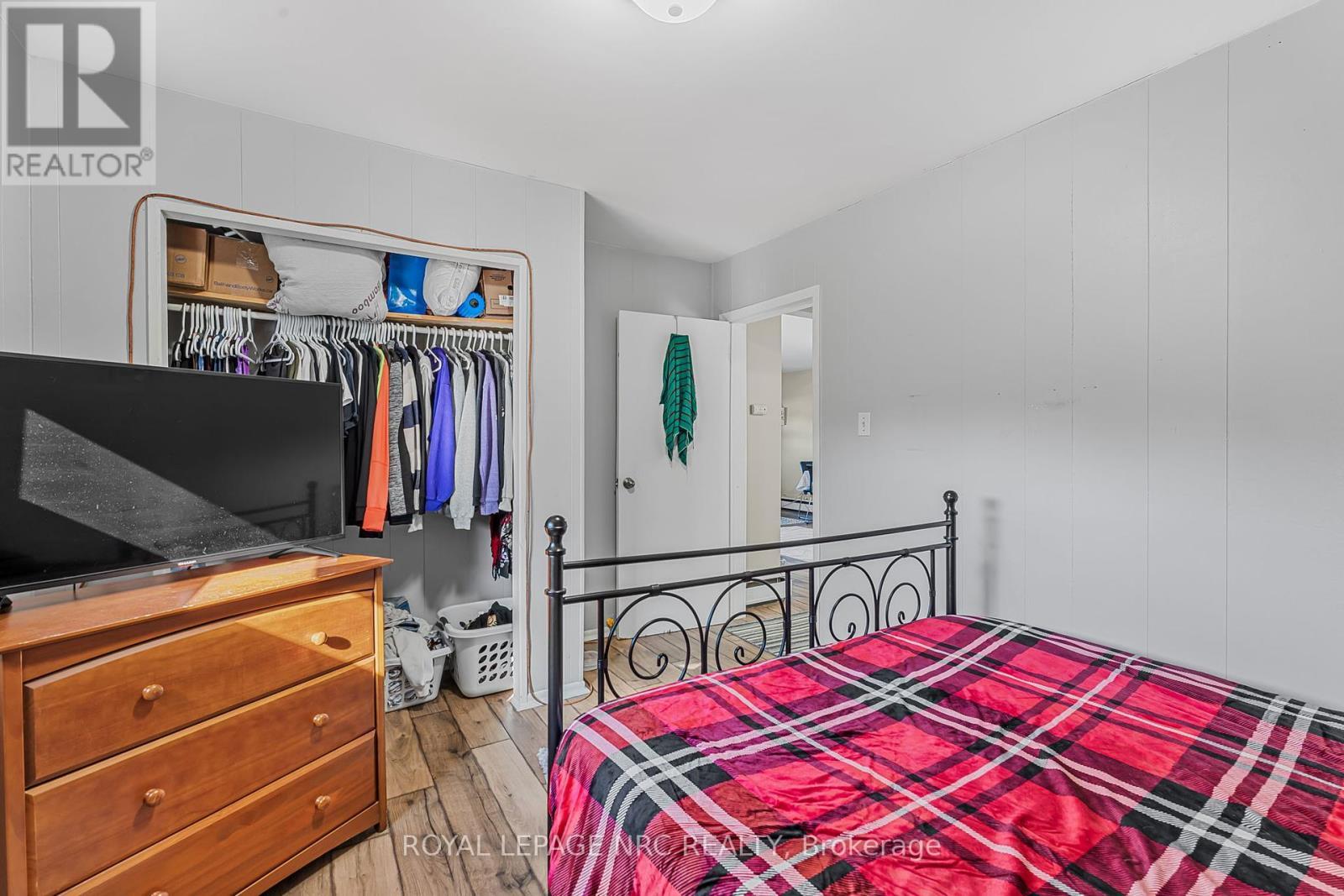 












204 GILMORE ROAD

,
Fort Erie (Central),




Ontario
L2A2M3

