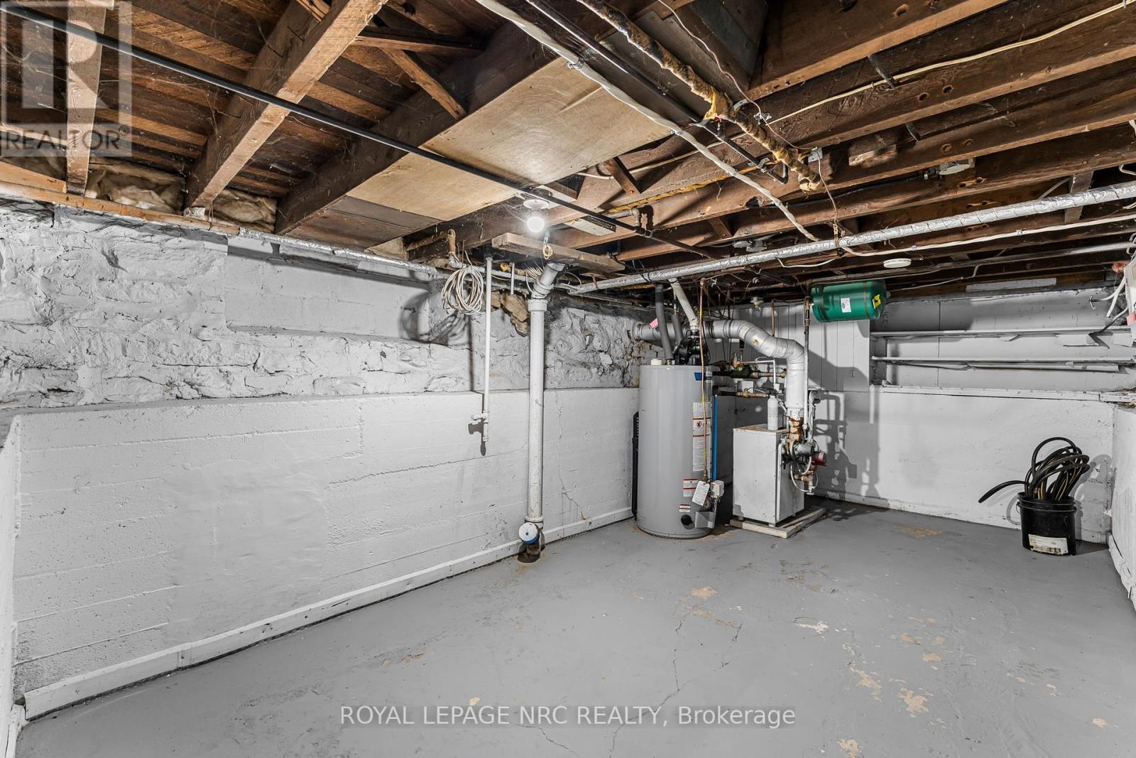 












204 GILMORE ROAD

,
Fort Erie (Central),




Ontario
L2A2M3

