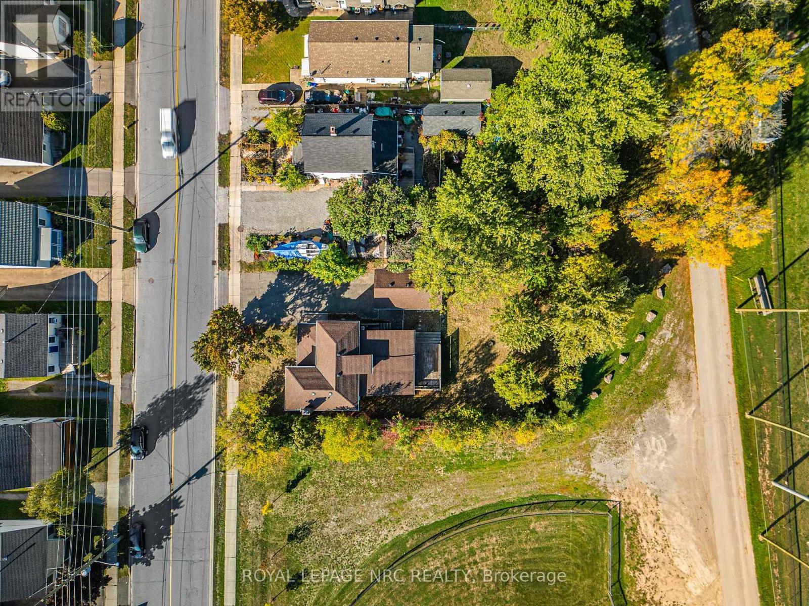 












204 GILMORE ROAD

,
Fort Erie (Central),




Ontario
L2A2M3

