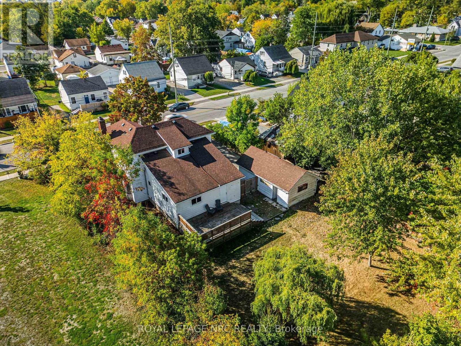 












204 GILMORE ROAD

,
Fort Erie (Central),




Ontario
L2A2M3

