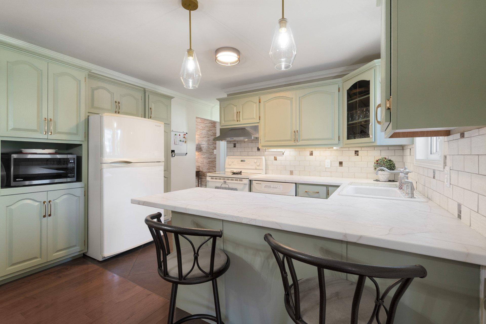 









3100


Rue des Améthystes

,
Sherbrooke (Fleurimont),




QC
J1G4P9

