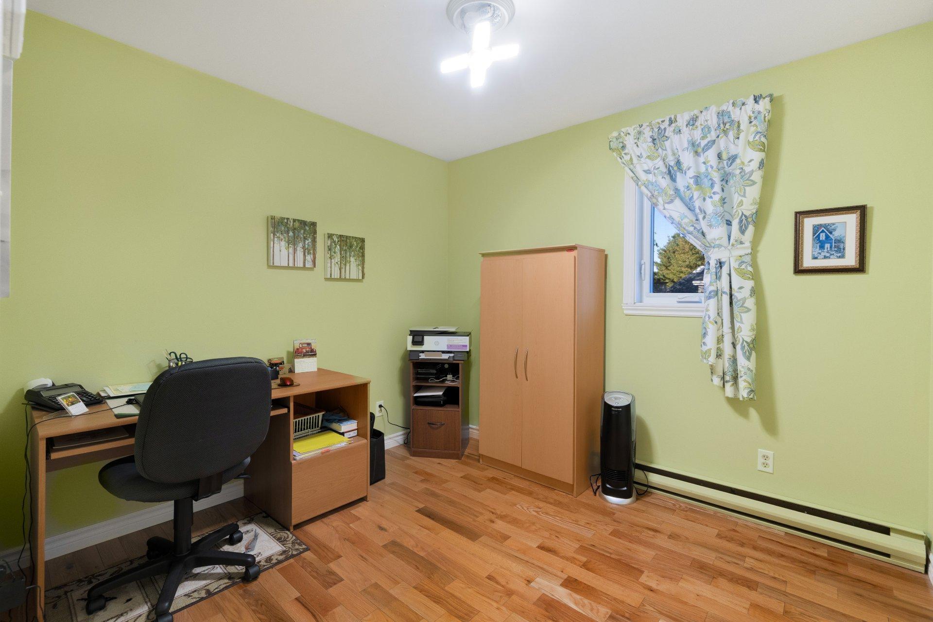









3100


Rue des Améthystes

,
Sherbrooke (Fleurimont),




QC
J1G4P9

