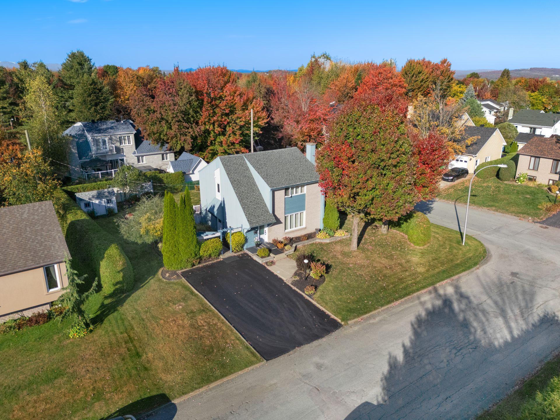 









3100


Rue des Améthystes

,
Sherbrooke (Fleurimont),




QC
J1G4P9

