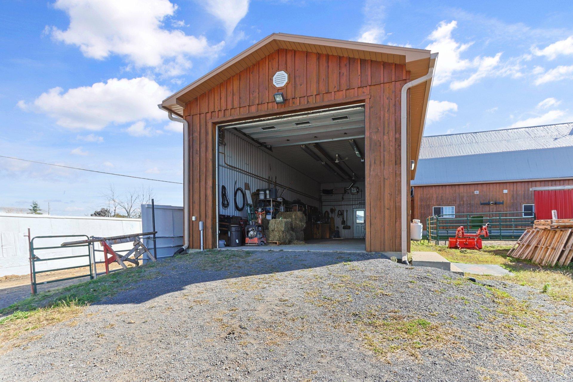 









195


Ch. de la Rivière-des-fèves S.

,
Sainte-Martine,




QC
J0S1V0

