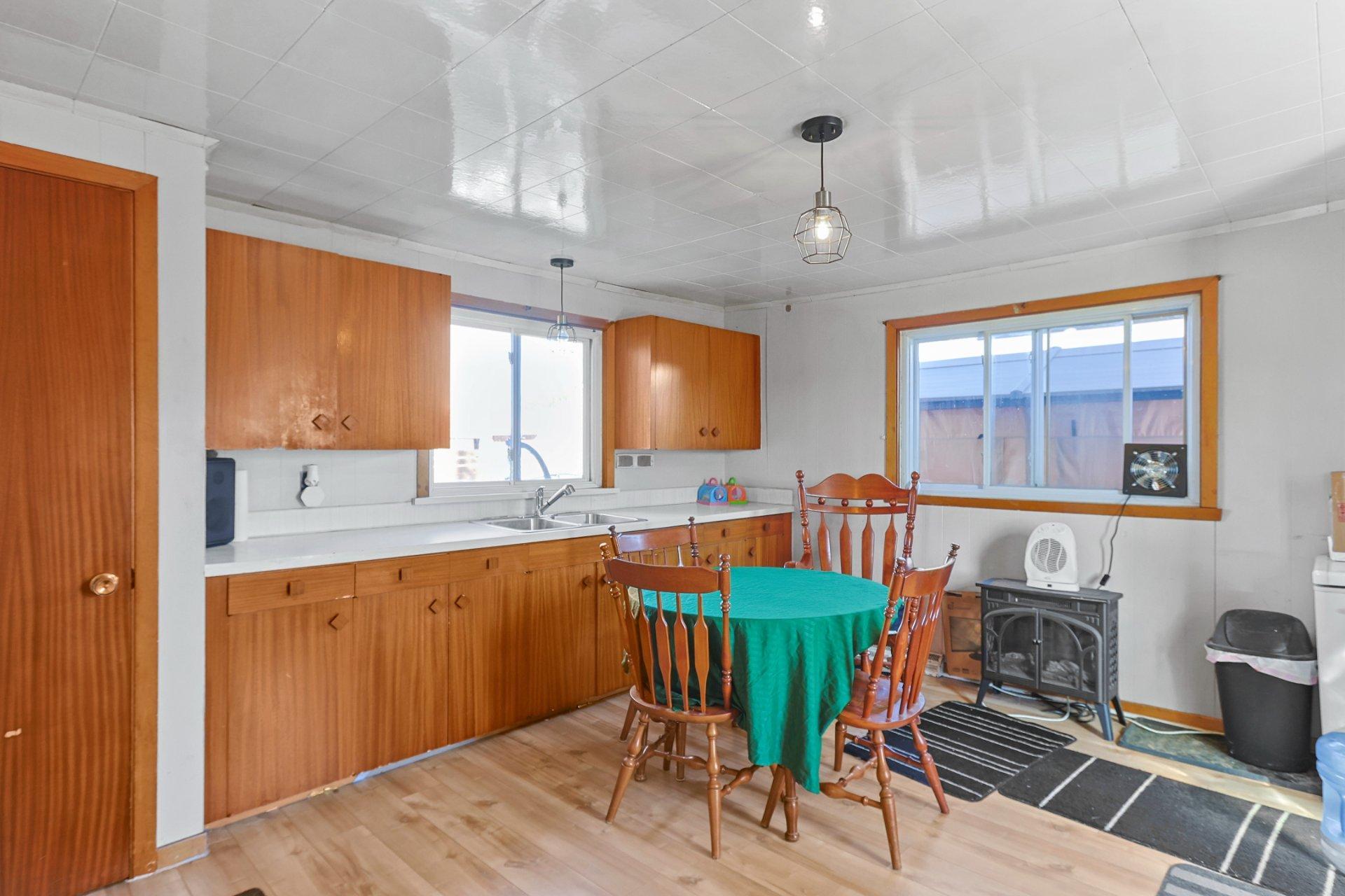 









195


Ch. de la Rivière-des-fèves S.

,
Sainte-Martine,




QC
J0S1V0

