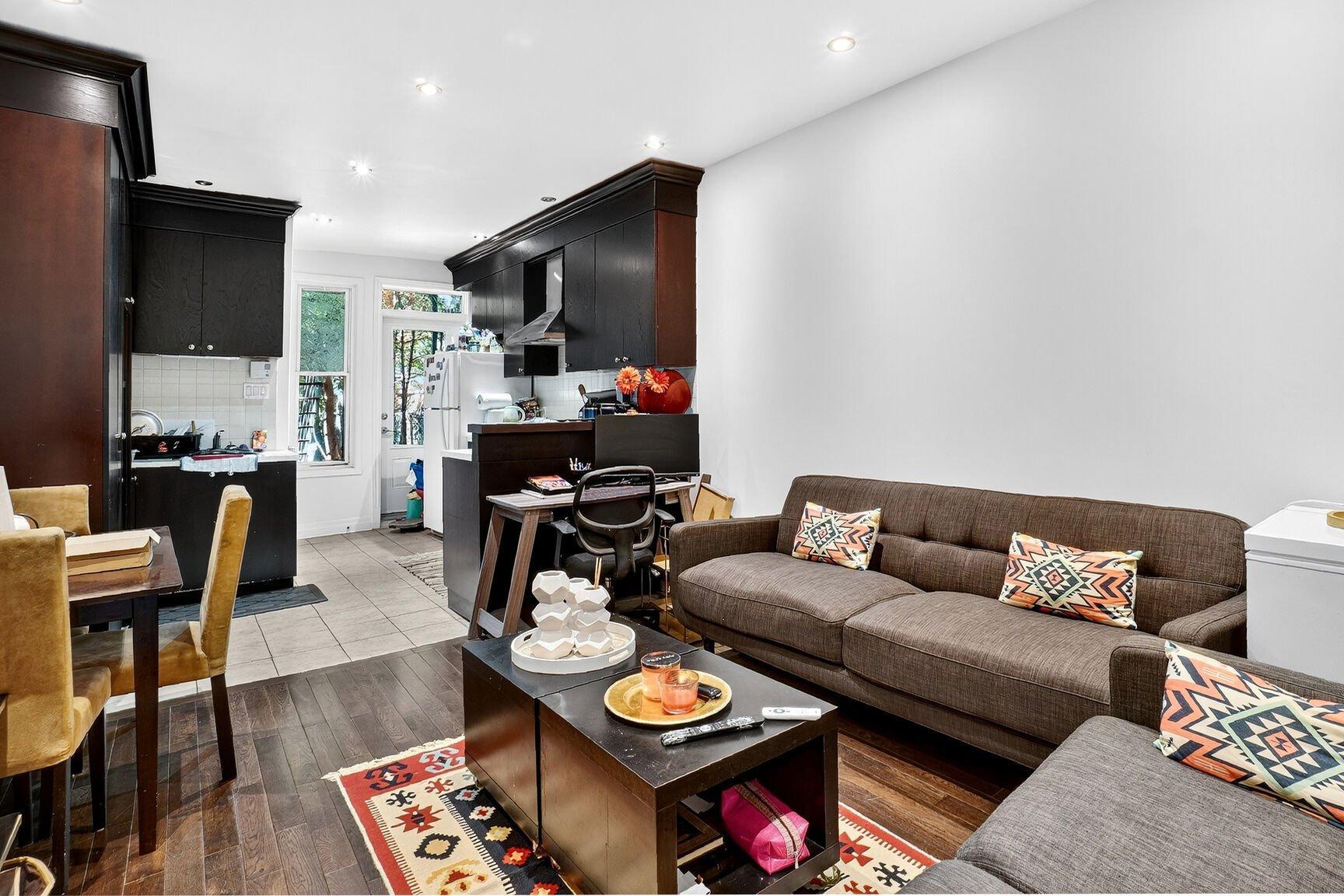 









550

 - 558


Rue de Ville-Marie

,
Montréal (Mercier/Hochelaga-Maisonneuve),




QC
H1V3J6

