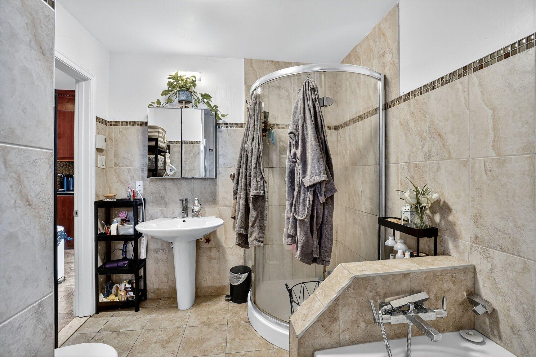 









550

 - 558


Rue de Ville-Marie

,
Montréal (Mercier/Hochelaga-Maisonneuve),




QC
H1V3J6

