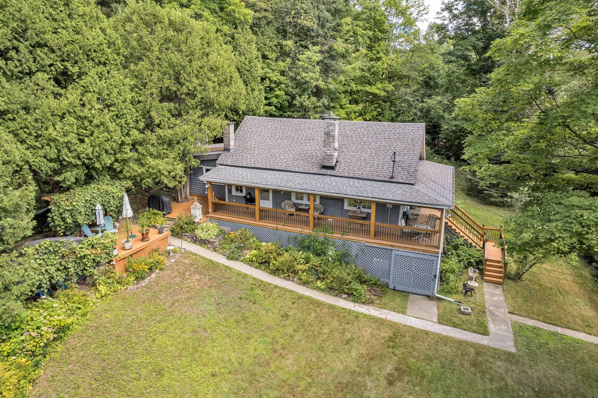 









21


Rue des Chardonnerets

,
Val-des-Monts,




QC
J8N5C3

