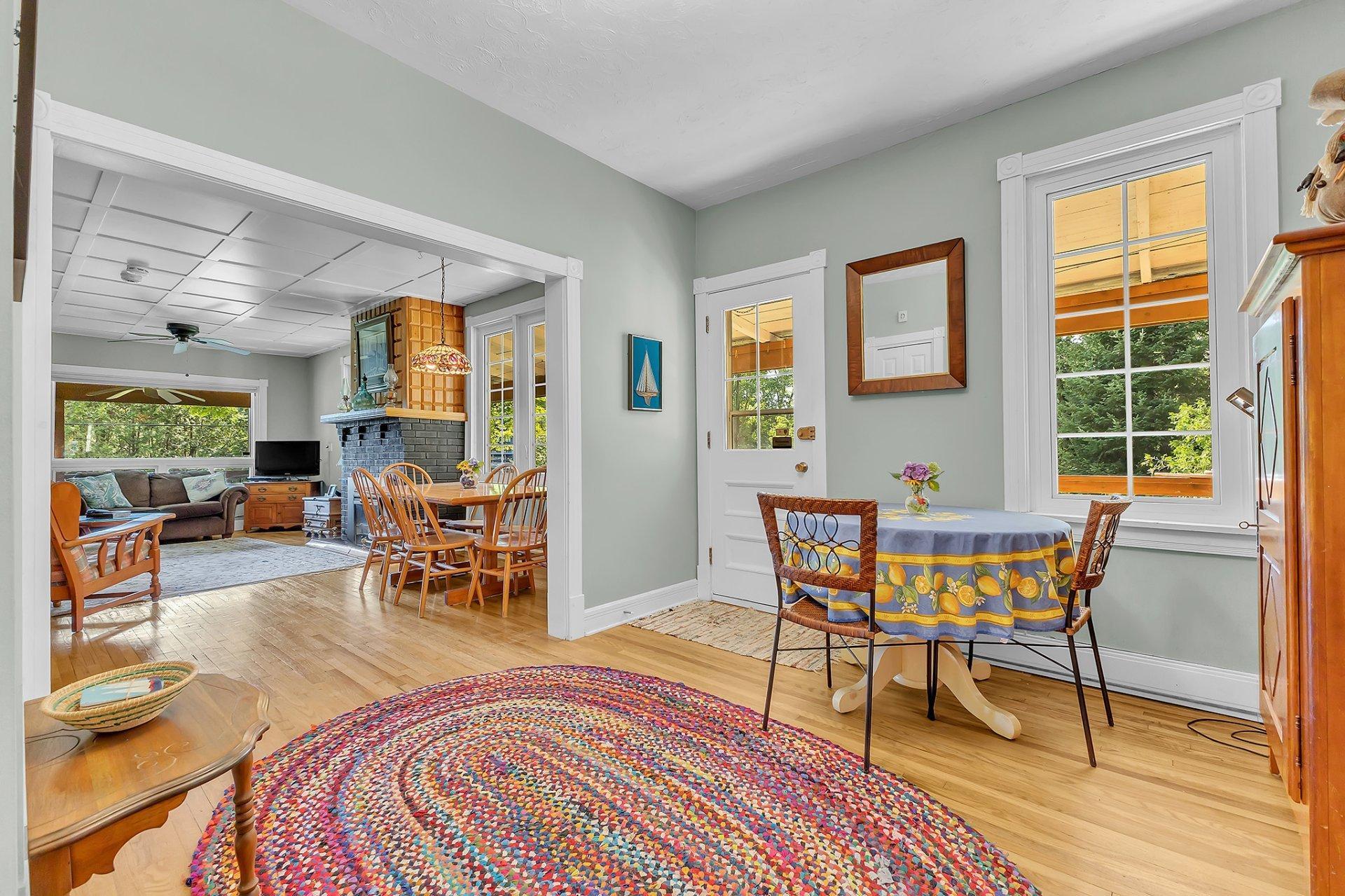 









21


Rue des Chardonnerets

,
Val-des-Monts,




QC
J8N5C3

