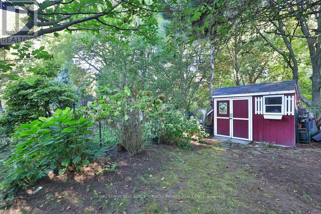 












945 BEECHWOOD AVENUE

,
Mississauga,




Ontario
L5G4E3

