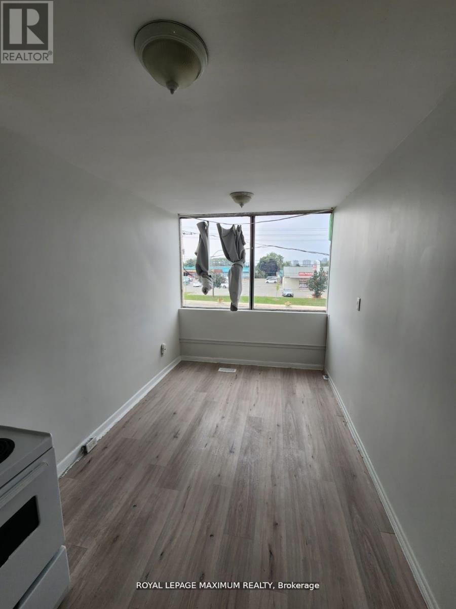 












827 ALBION ROAD

,
Toronto,




Ontario
M9V1H2

