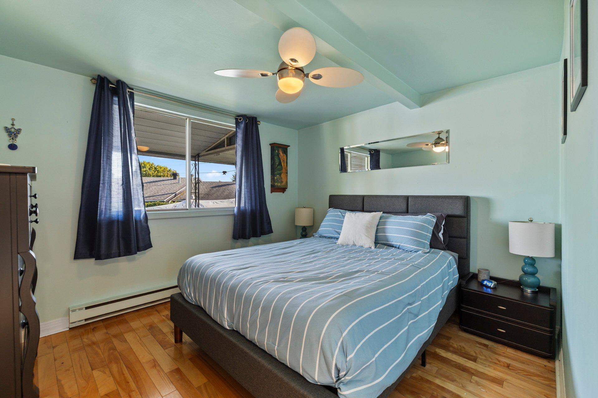 









414


72e Avenue

,
Saint-Zotique,




QC
J0P1Z0

