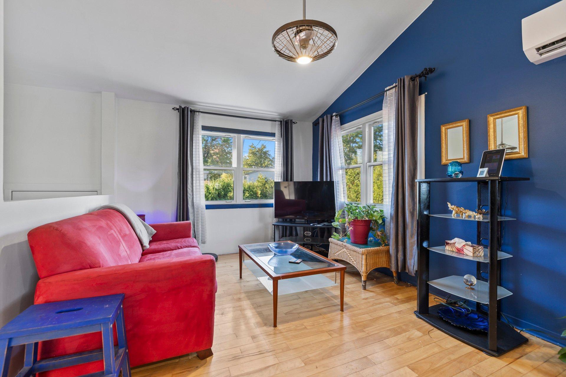 









414


72e Avenue

,
Saint-Zotique,




QC
J0P1Z0

