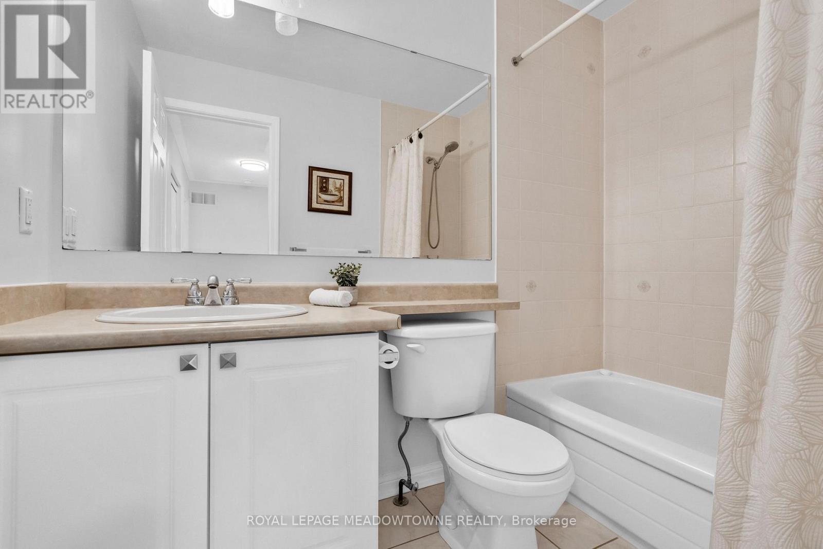 












583 CAVERHILL CRESCENT

,
Milton,




Ontario
L9T5K5

