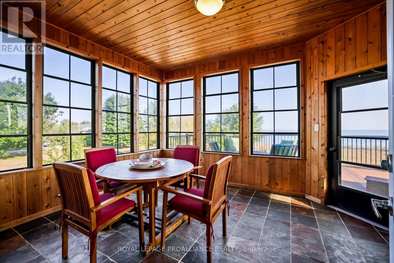 












263 LAKESHORE ROAD

,
Brighton,




Ontario
K0K1H0

