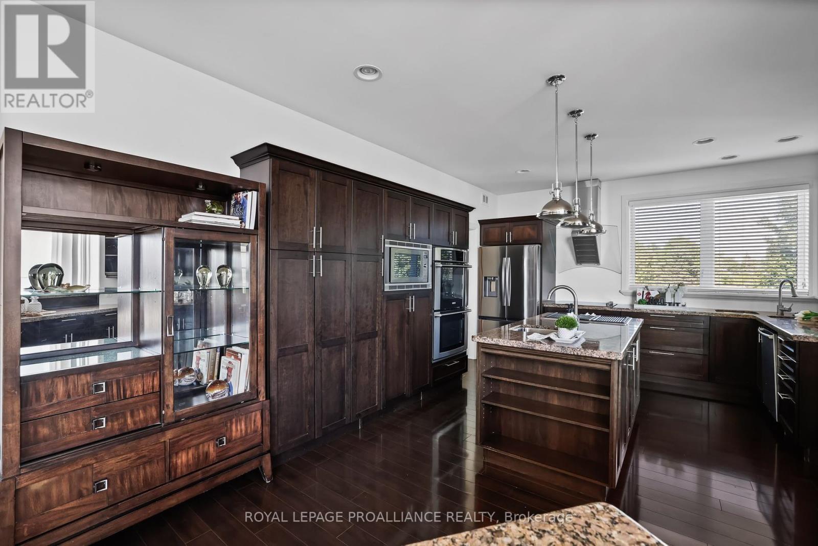 












263 LAKESHORE ROAD

,
Brighton,




Ontario
K0K1H0

