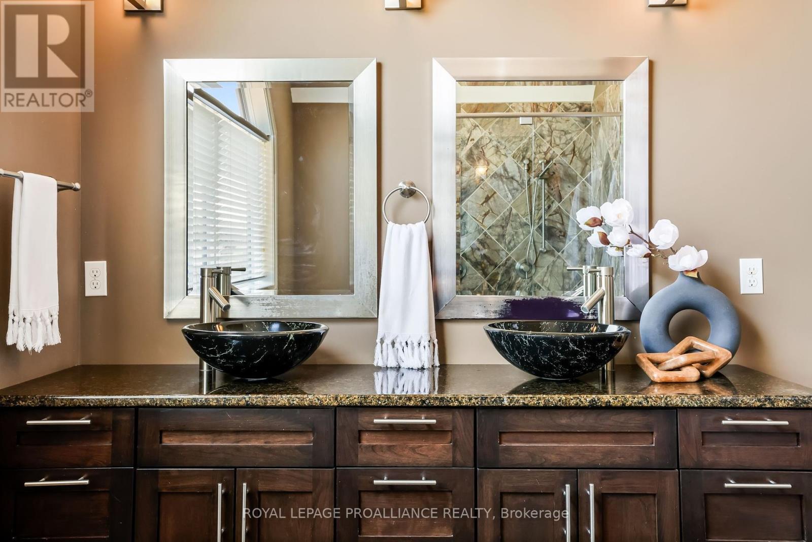 












263 LAKESHORE ROAD

,
Brighton,




Ontario
K0K1H0

