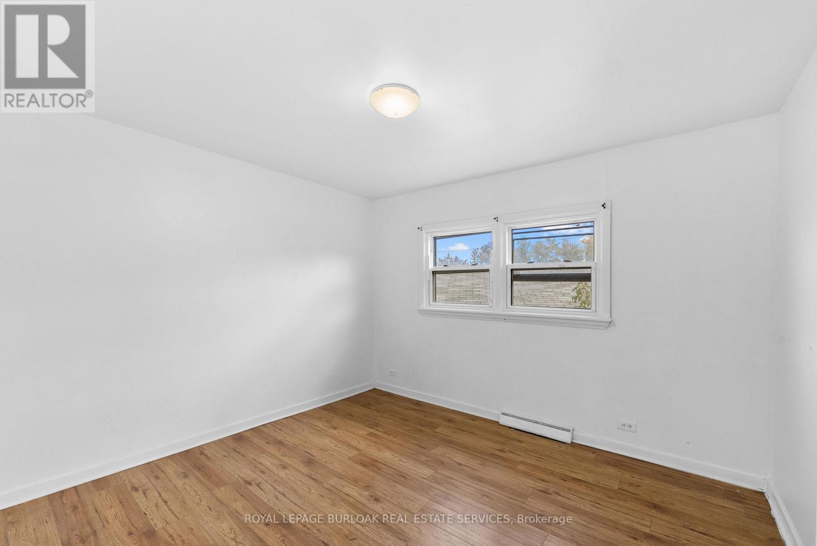 












381 LESLIE STREET

,
Greater Sudbury,




Ontario
P3B2T4

