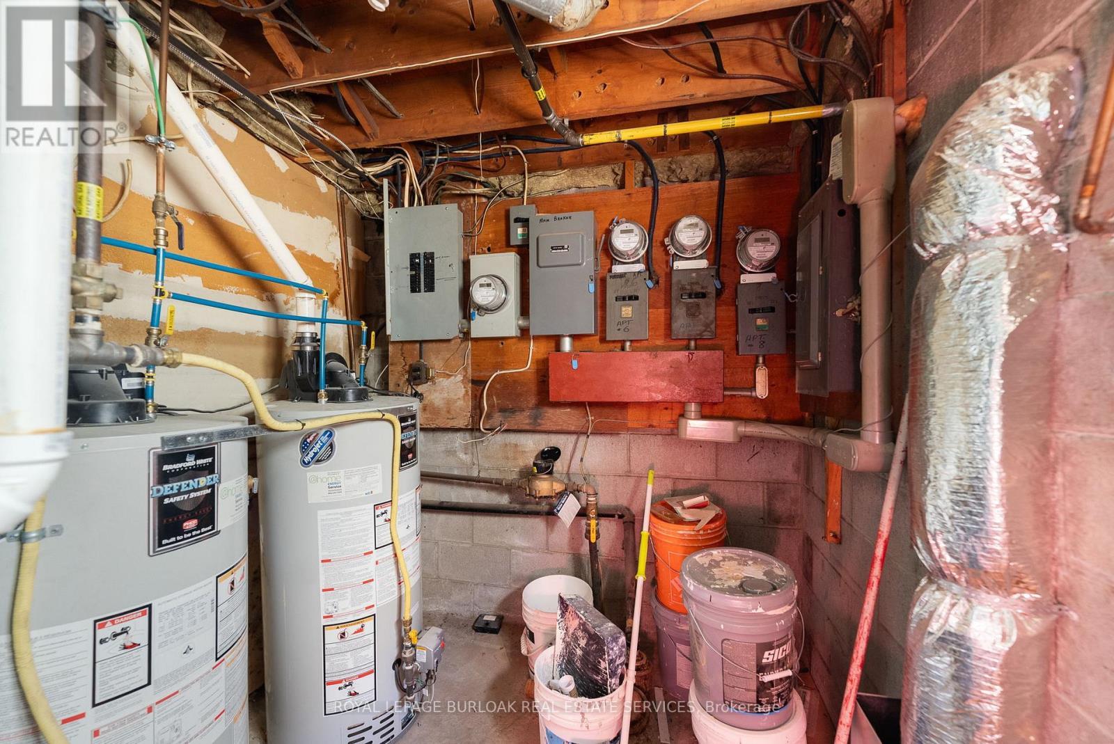 












381 LESLIE STREET

,
Greater Sudbury,




Ontario
P3B2T4

