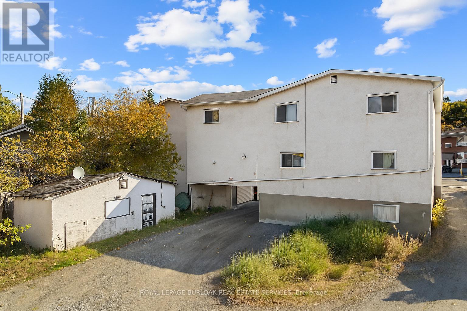 












381 LESLIE STREET

,
Greater Sudbury,




Ontario
P3B2T4

