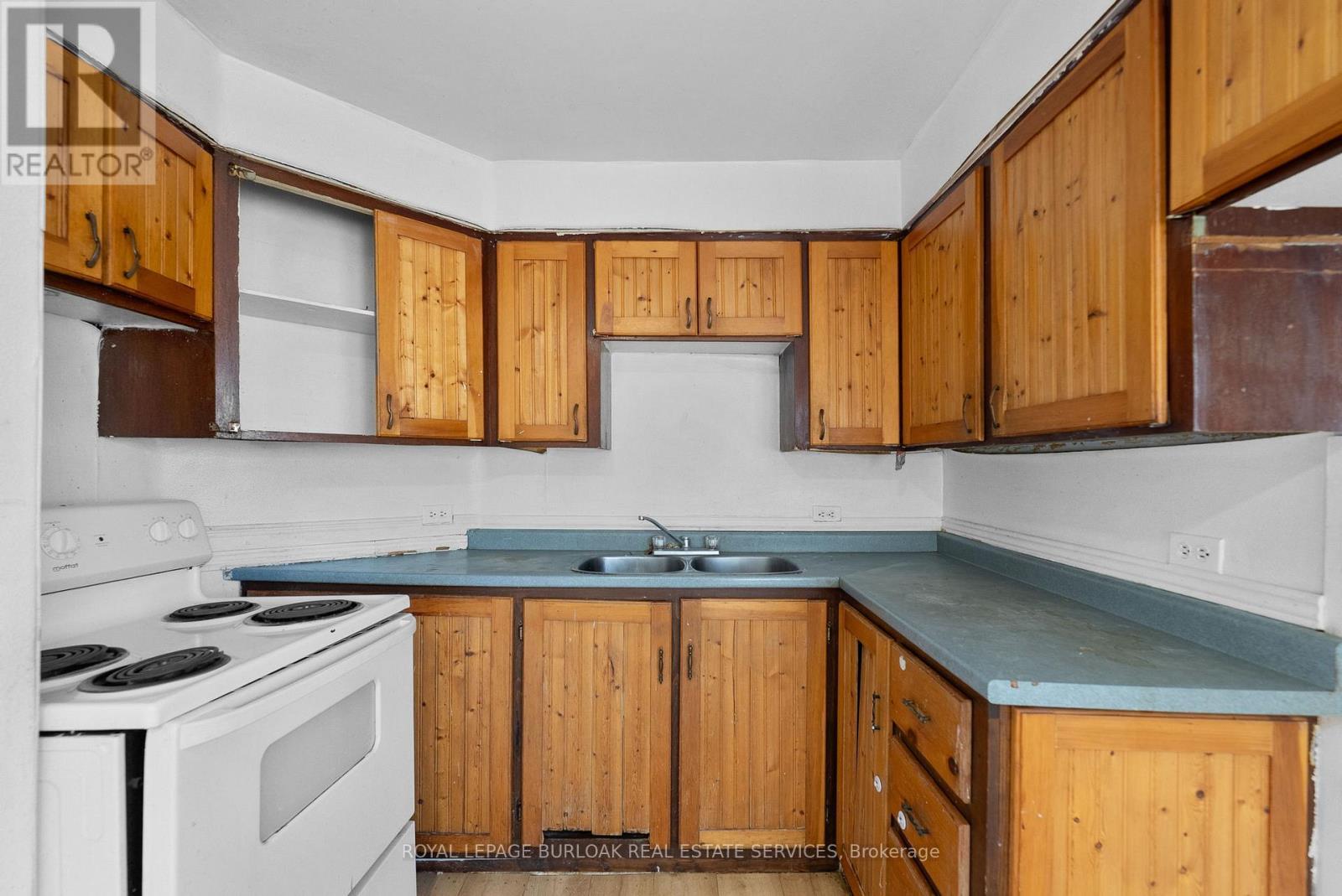 












381 LESLIE STREET

,
Greater Sudbury,




Ontario
P3B2T4

