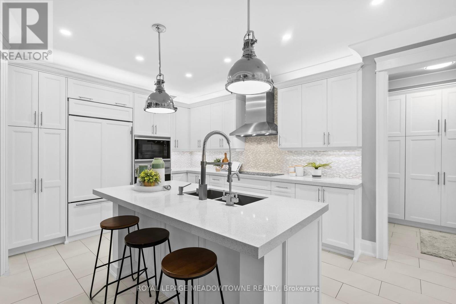 












729 WETTLAUFER TERRACE

,
Milton,




Ontario
L9T8M8

