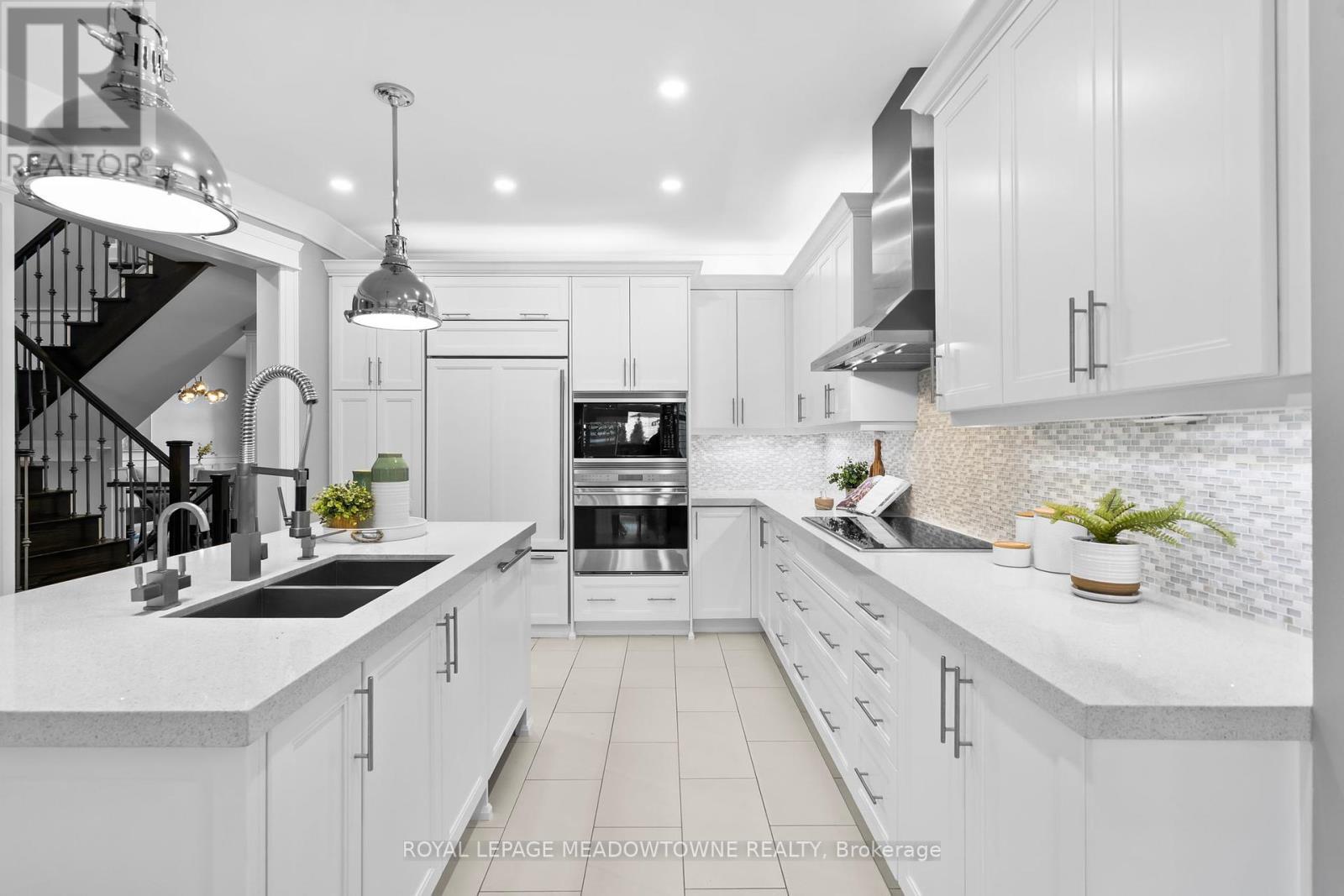 












729 WETTLAUFER TERRACE

,
Milton,




Ontario
L9T8M8

