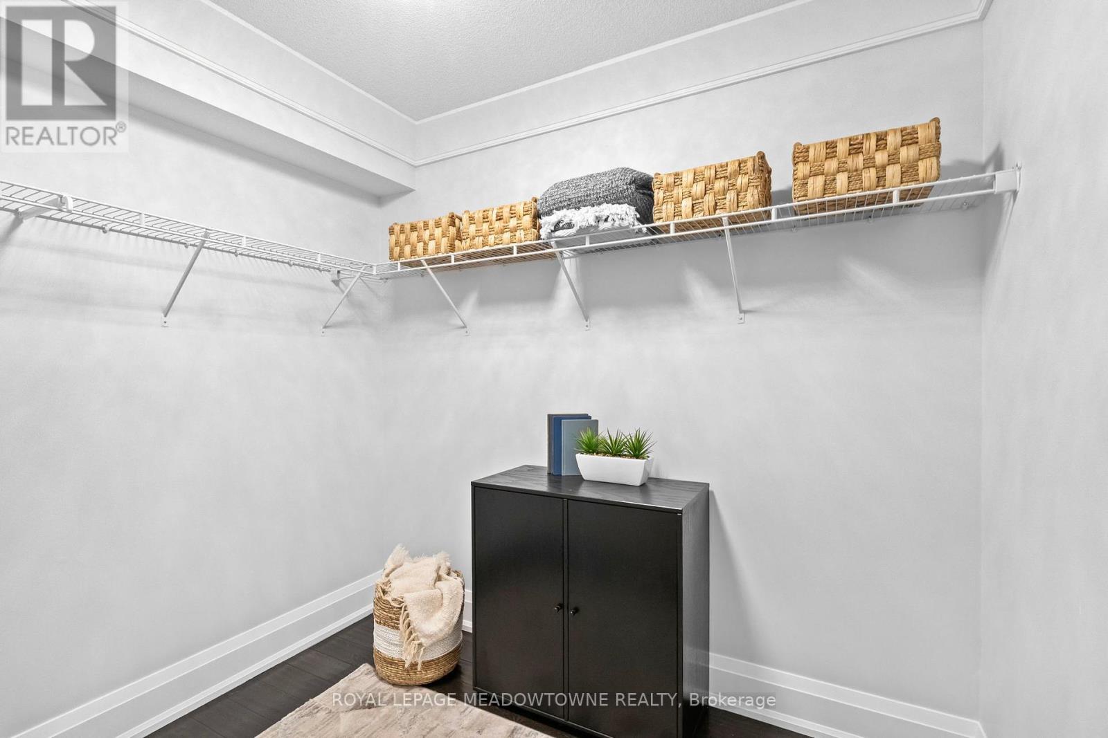 












729 WETTLAUFER TERRACE

,
Milton,




Ontario
L9T8M8

