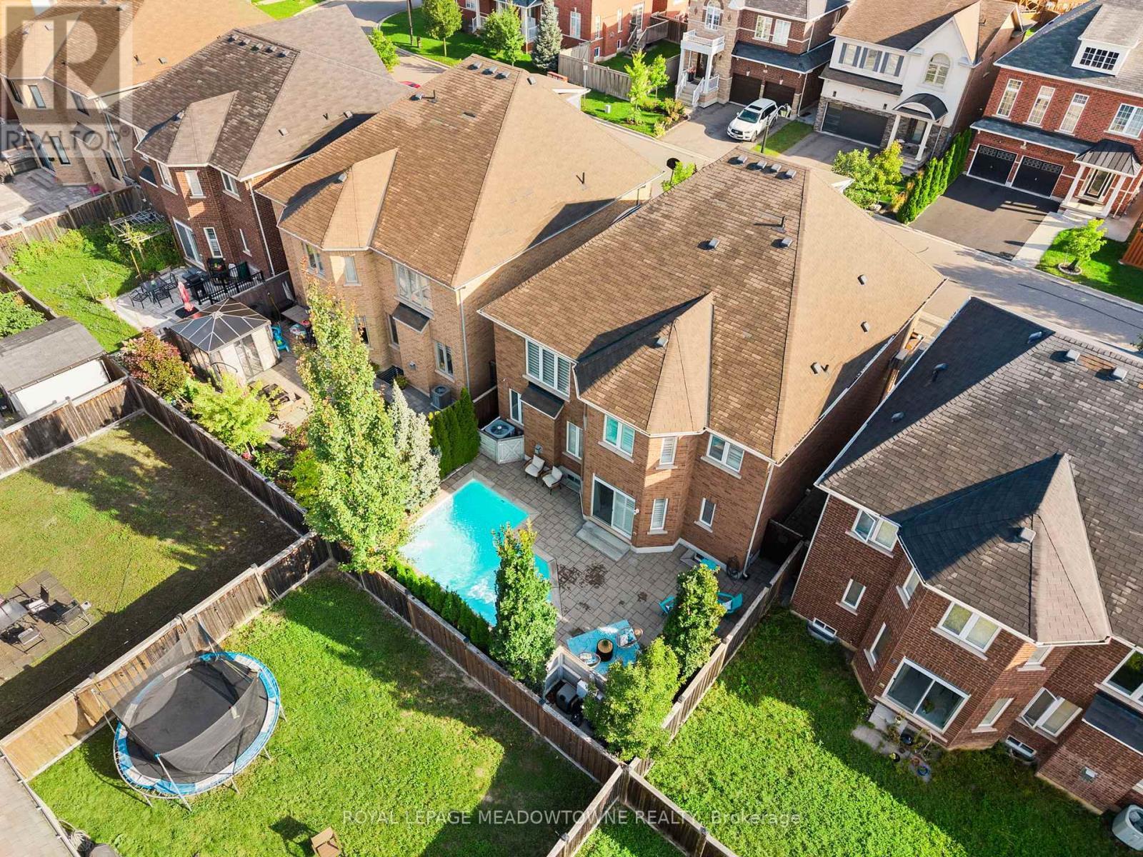 












729 WETTLAUFER TERRACE

,
Milton,




Ontario
L9T8M8

